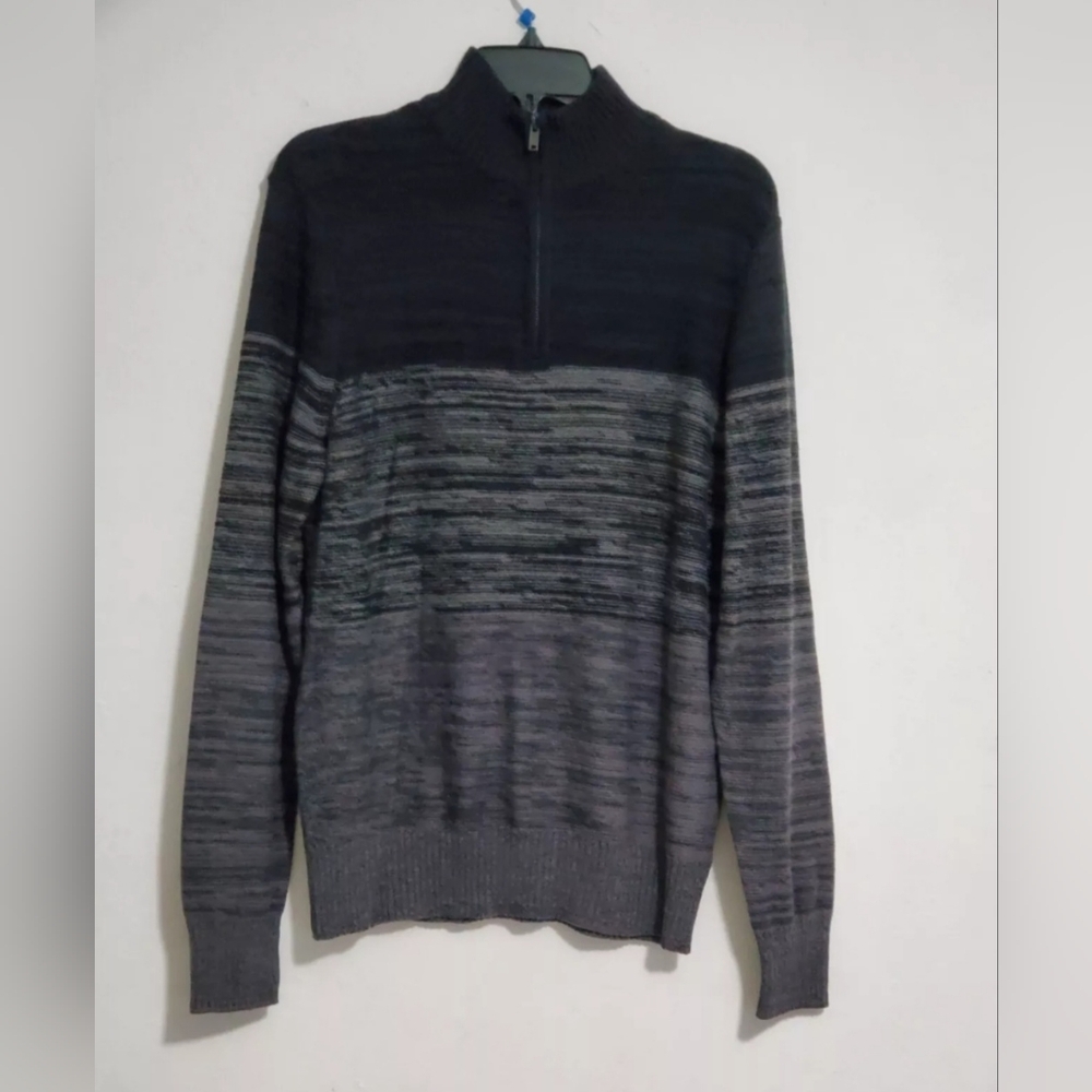 Men Sweater Size Medium, Color Black & Gray By Urban Pipeline